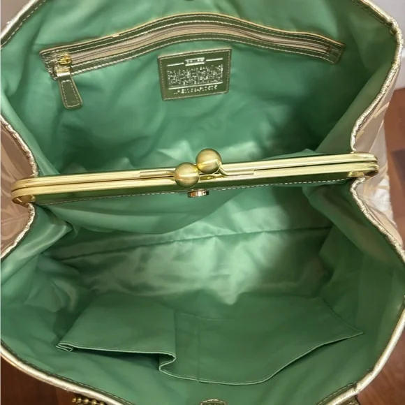 Coach RARE Poppy E1169-F17575 Graffiti Kiss-lock Satchel EUC - Picture 9 of 16